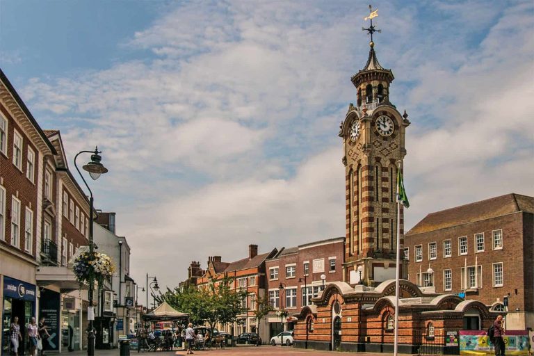 Blog-Housesitting-in-Epsom-1536x1024